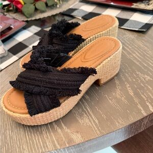 Universal Thread Black Fringed Platform Slide Sandals